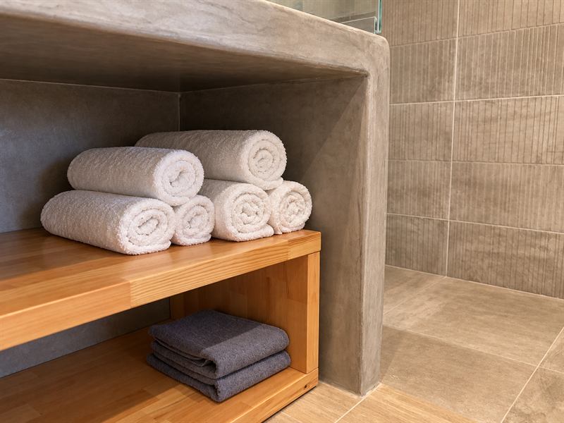 Garden View Apartment – Fresh towels, Dragonfly Villas Santorini
