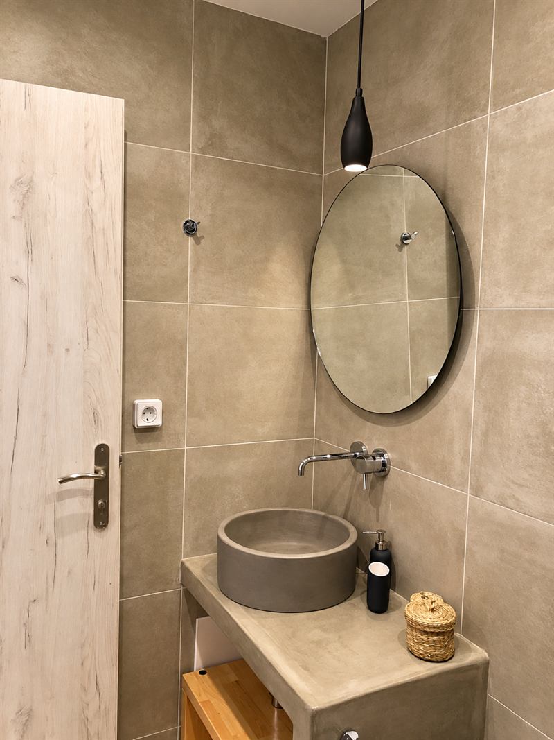 Studio Apartment – Bathroom washbasin, Dragonfly Villas Santorini