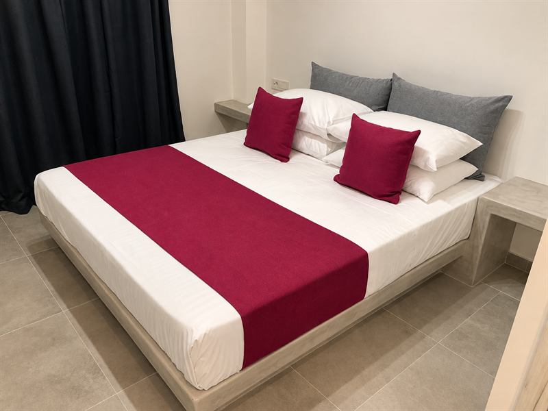 Studio Apartment – Double bed, Dragonfly Villas Santorini