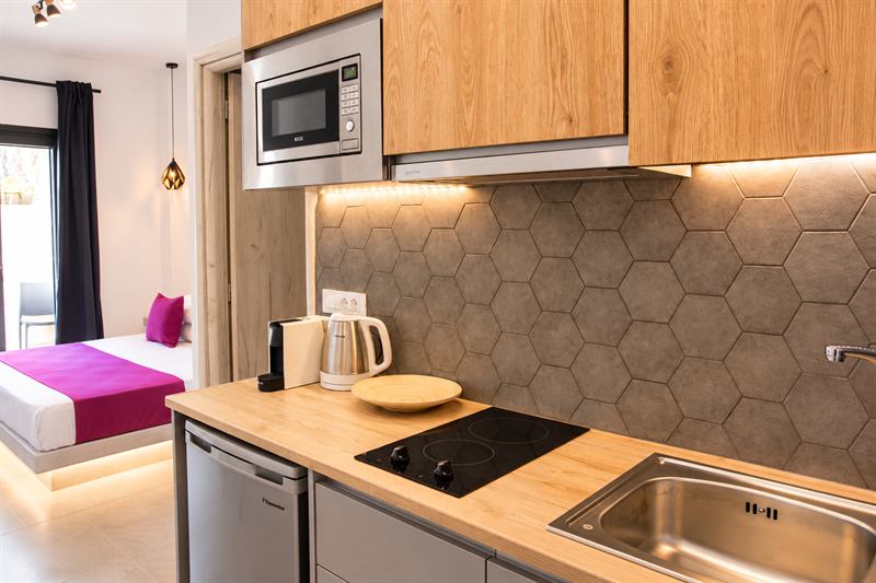 Studio Apartment – Kitchenette and bedroom, Dragonfly Villas Santorini