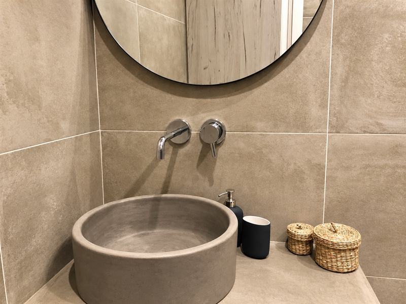 Studio Apartment – Stone washbasin, Dragonfly Villas Santorini